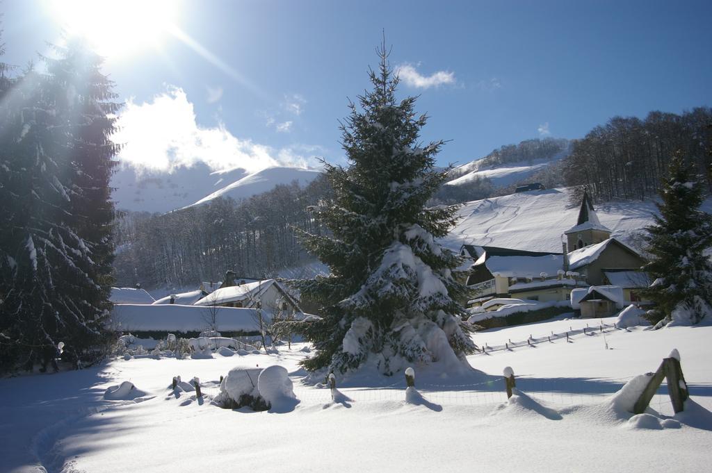 Hotel Les Deux Cols Сент-Мари-де-Кампан Экстерьер фото