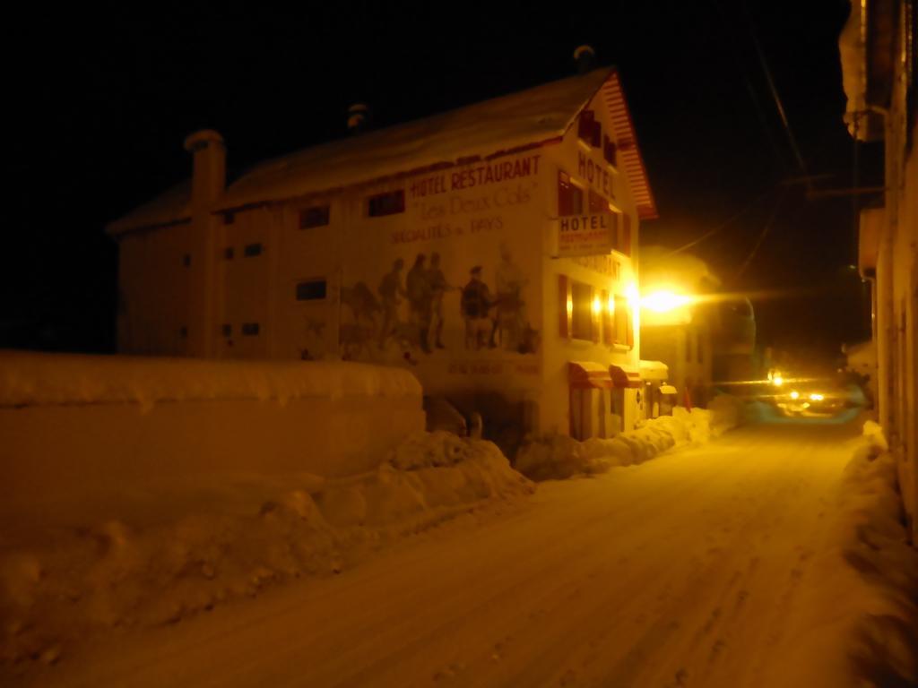 Hotel Les Deux Cols Сент-Мари-де-Кампан Экстерьер фото