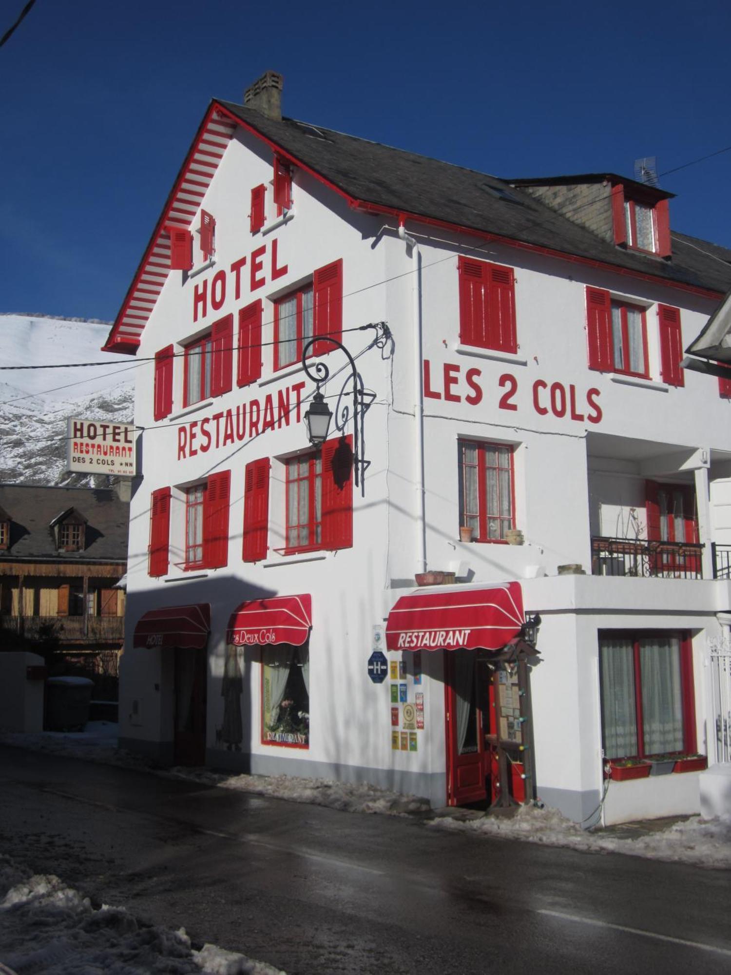 Hotel Les Deux Cols Сент-Мари-де-Кампан Экстерьер фото