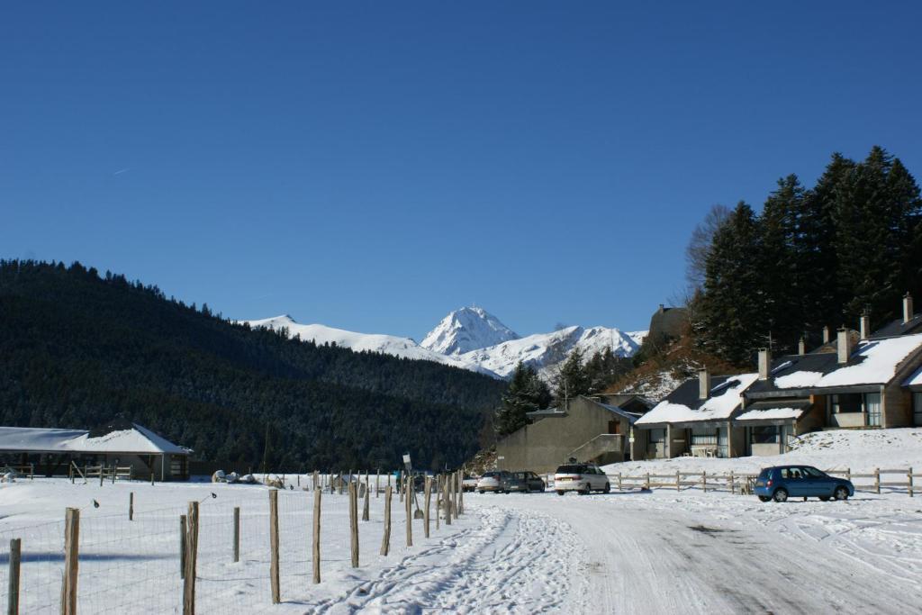 Hotel Les Deux Cols Сент-Мари-де-Кампан Экстерьер фото